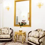 Hotel De Versal