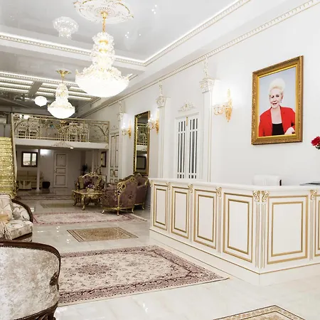 De Versal Hotel 3*