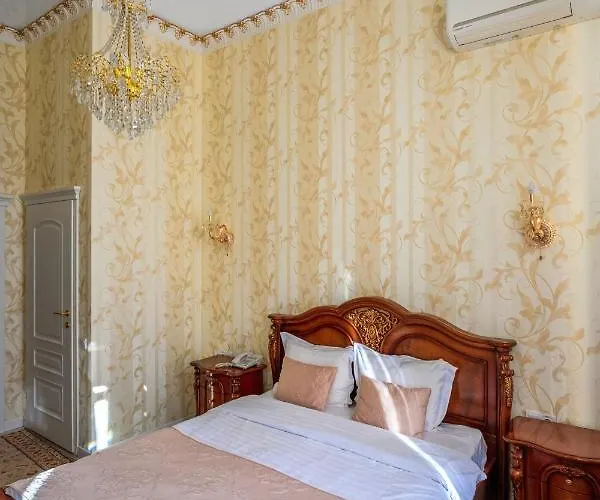 De Versal Hotel Odessa