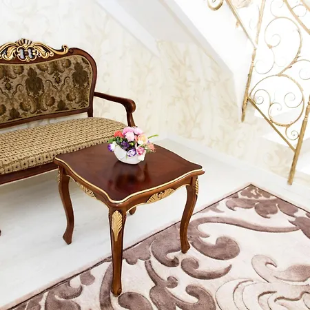 Hotel De Versal