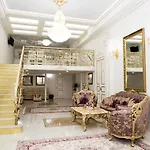 De Versal Hotel